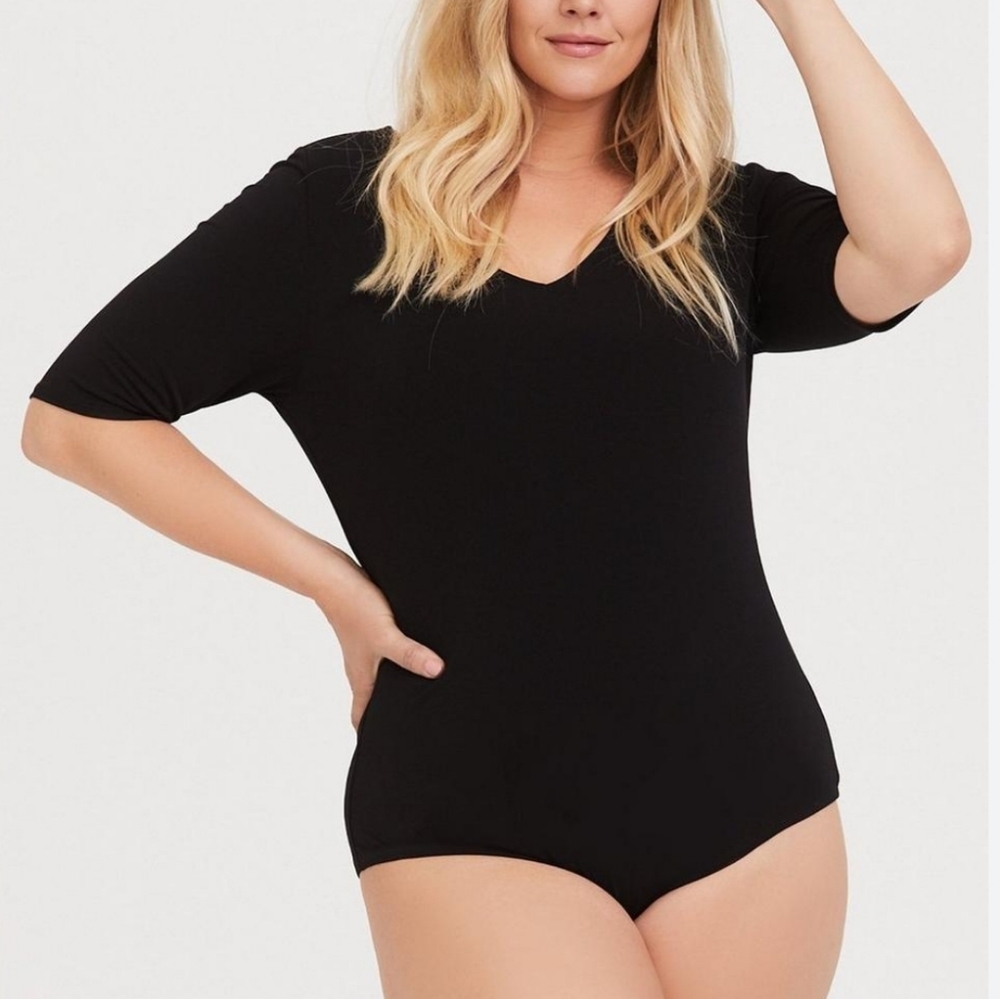 3X Torrid Studio Knit V Neck Bodysuit
